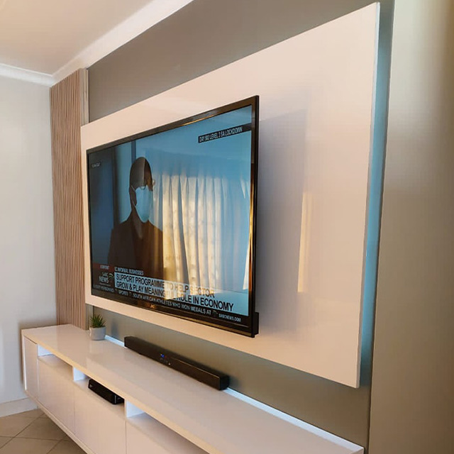 TV-Unit-Installation